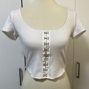 Gorgeous crop top by FOREVER 21 * Size Small * White * Metal front closure
